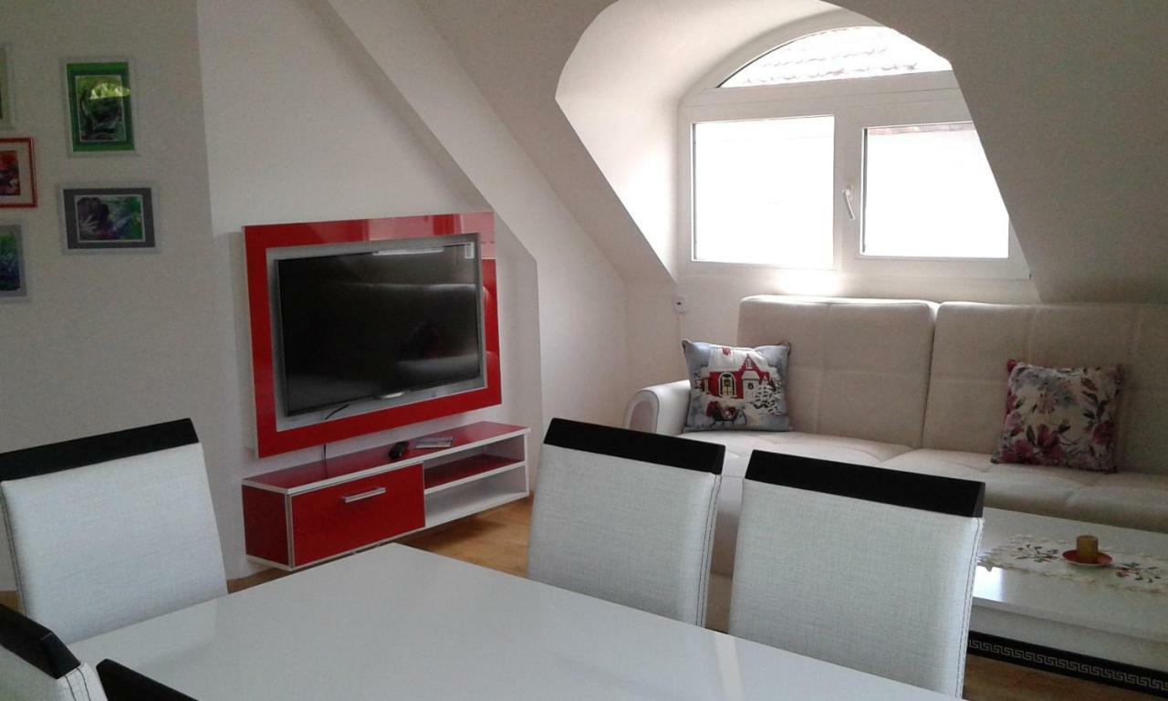 Apartment Sagittarius Κιουστεντίλ Εξωτερικό φωτογραφία