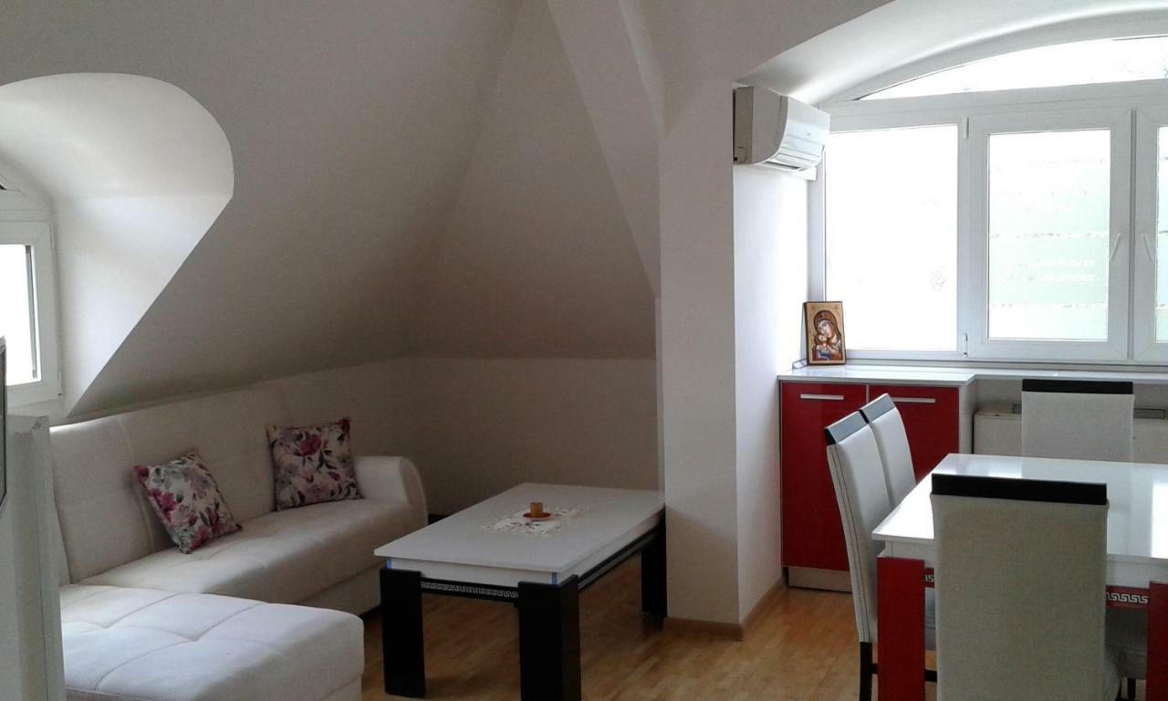 Apartment Sagittarius Κιουστεντίλ Εξωτερικό φωτογραφία